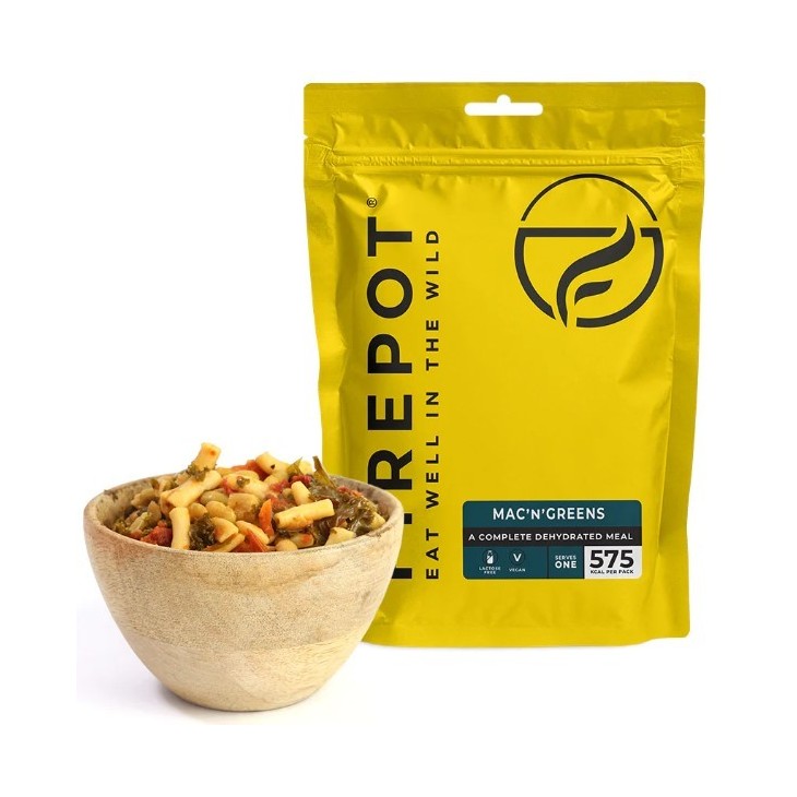 Piatto di maccheroni vegani disidratati e verdure miste di Firepot.